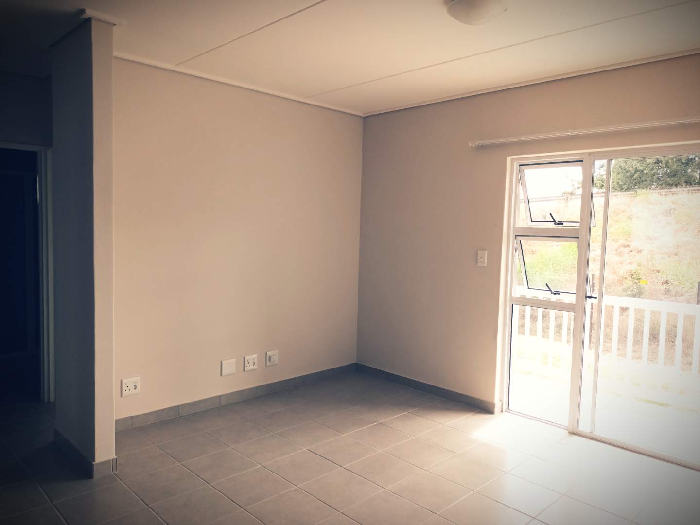 To Let 2 Bedroom Property for Rent in Paarl Western Cape